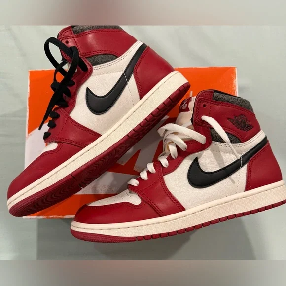 Nike Air Jordan 1 Retro High OG ‘Chicago Lost & Found’ Men’s Size 8 - Picture 3 of 15